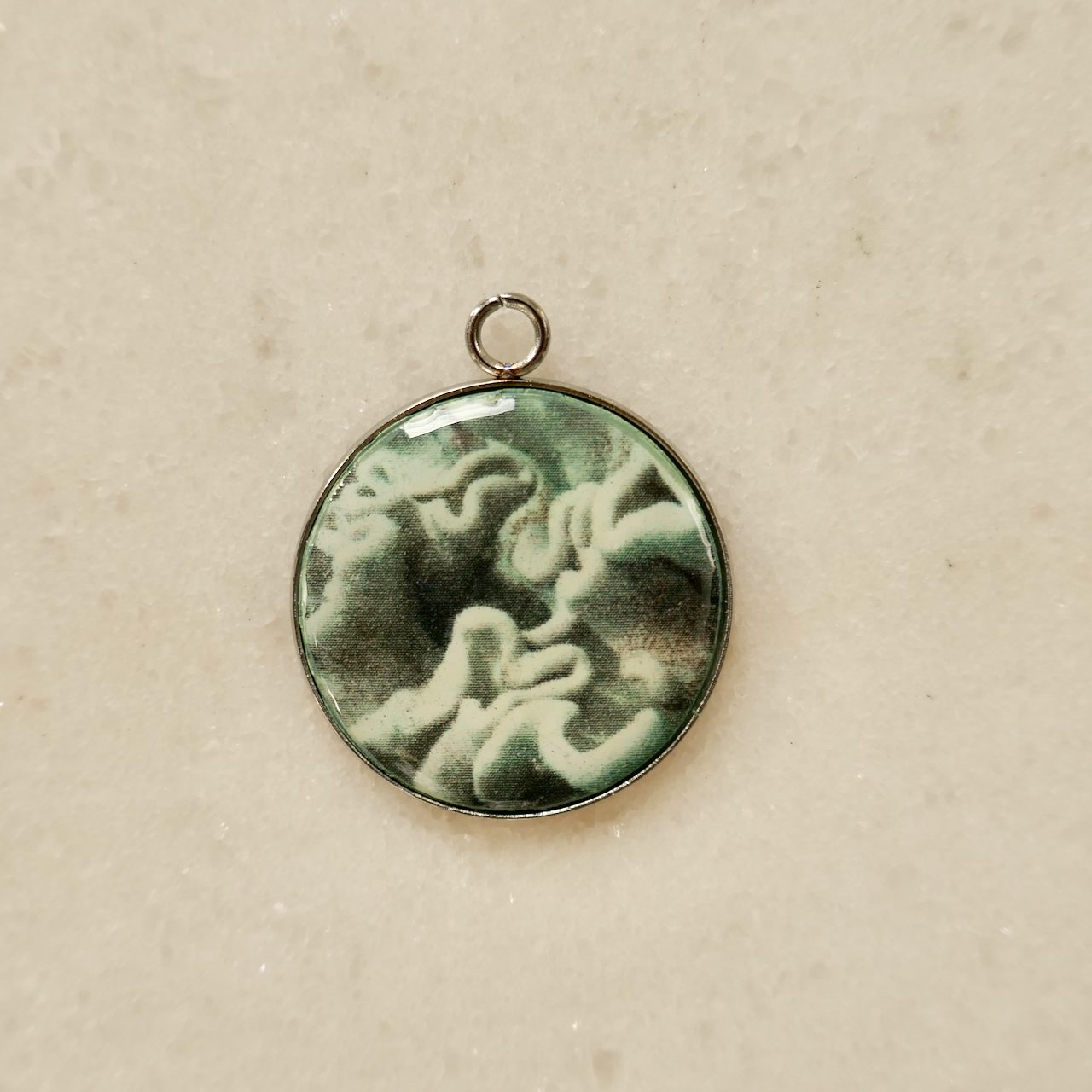 Aitutaki Coral - Bezel Necklace